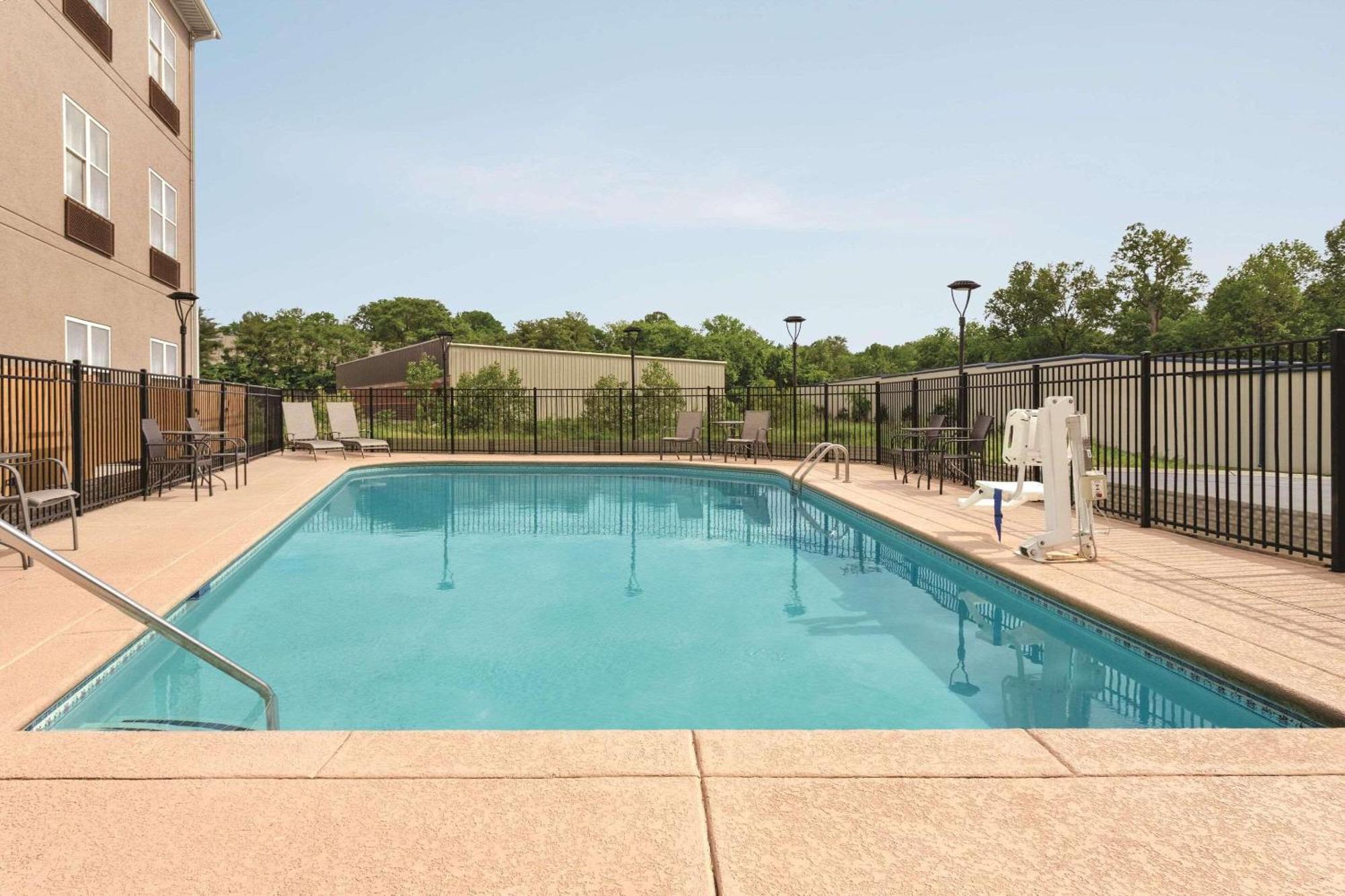 Country Inn & Suites By Radisson, Nashville Airport East, Tn Exterior photo